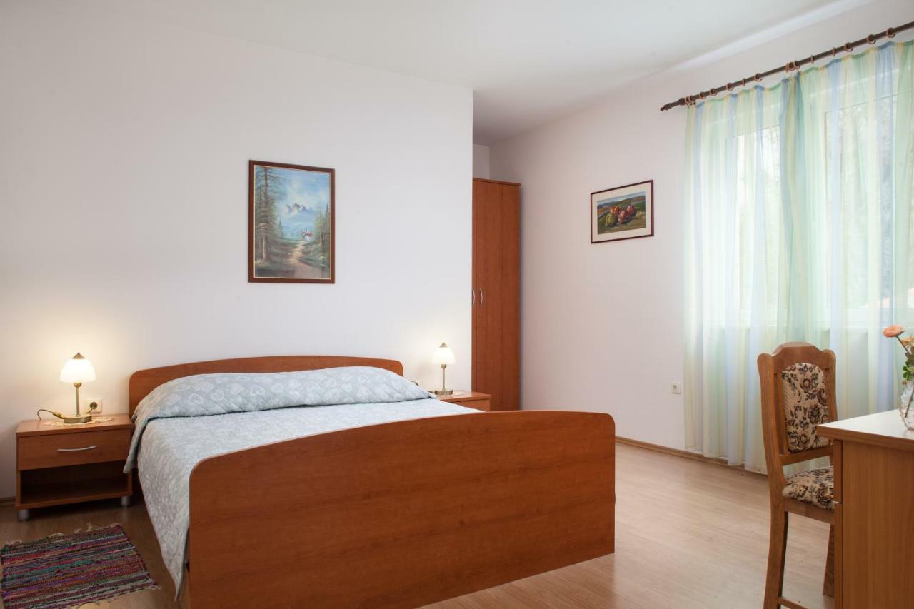 Apartment Cvjetni Dvori Makarska