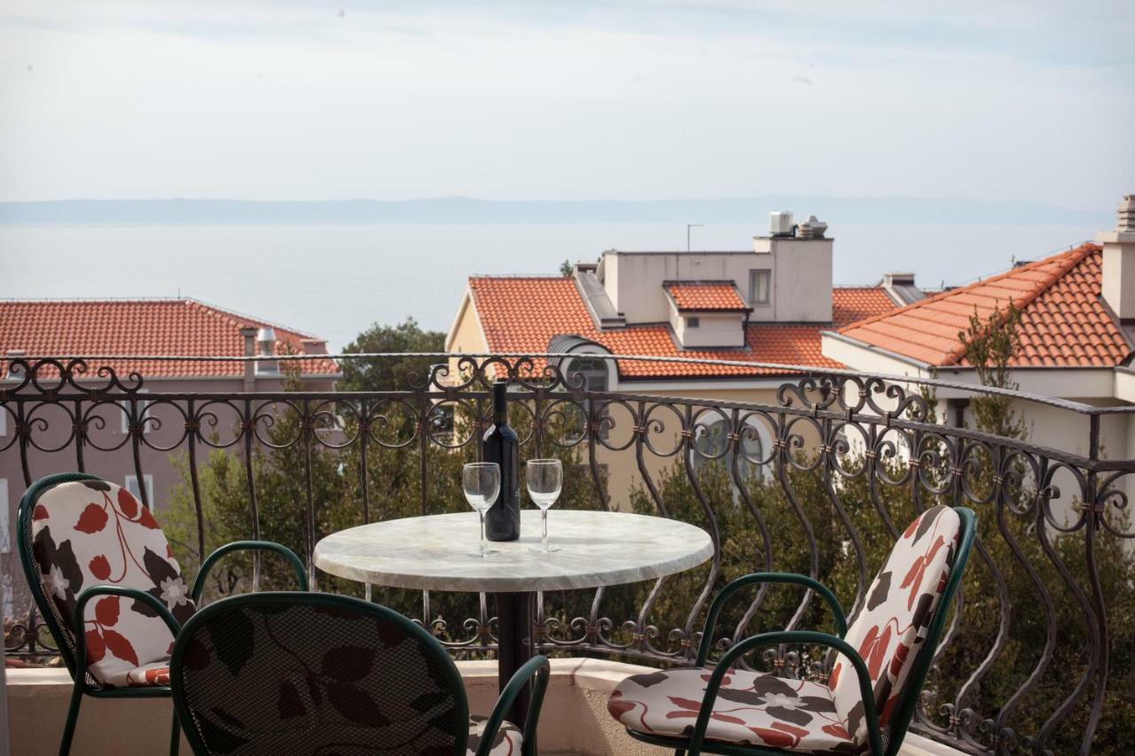 Cvjetni Dvori * Makarska