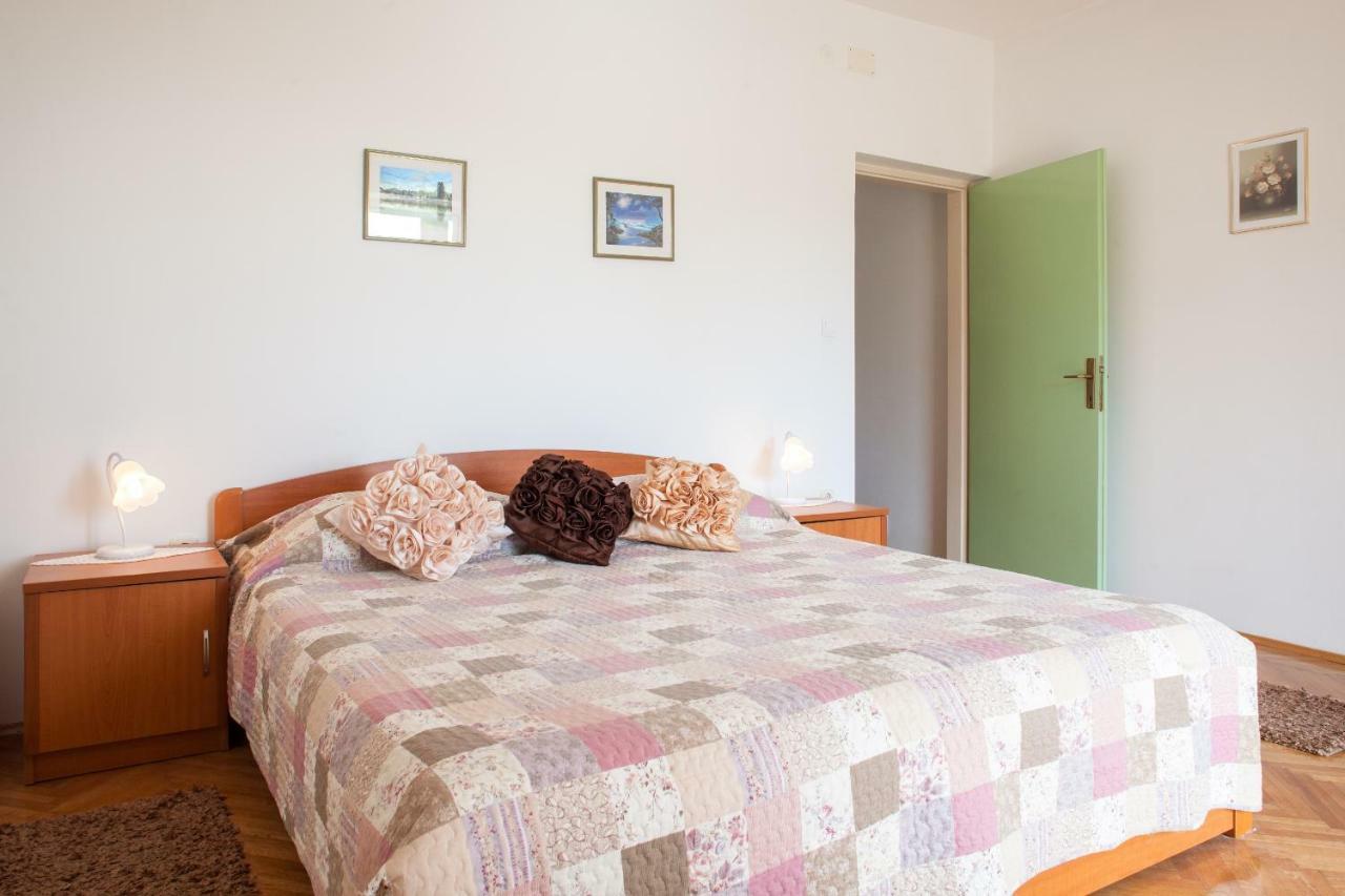 Cvjetni Dvori Apartment Makarska