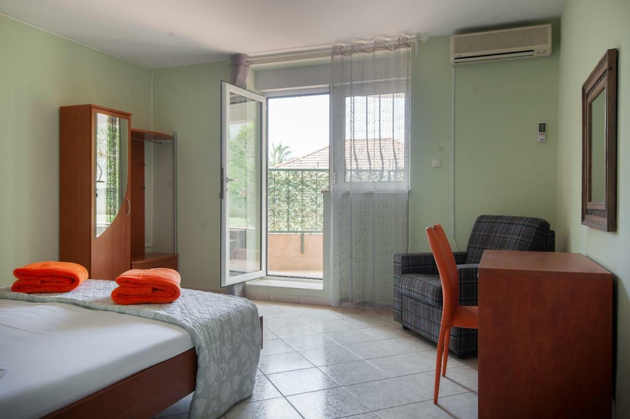 Cvjetni Dvori Apartment Makarska